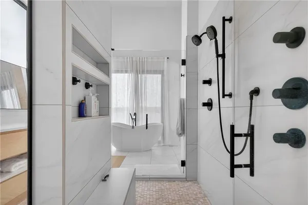 $5,200,000 | 16 Seminole Cir Lake, Lake Winnebago, MO 64034