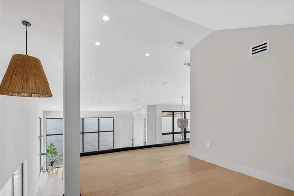 $5,200,000 | 16 Seminole Cir Lake, Lake Winnebago, MO 64034