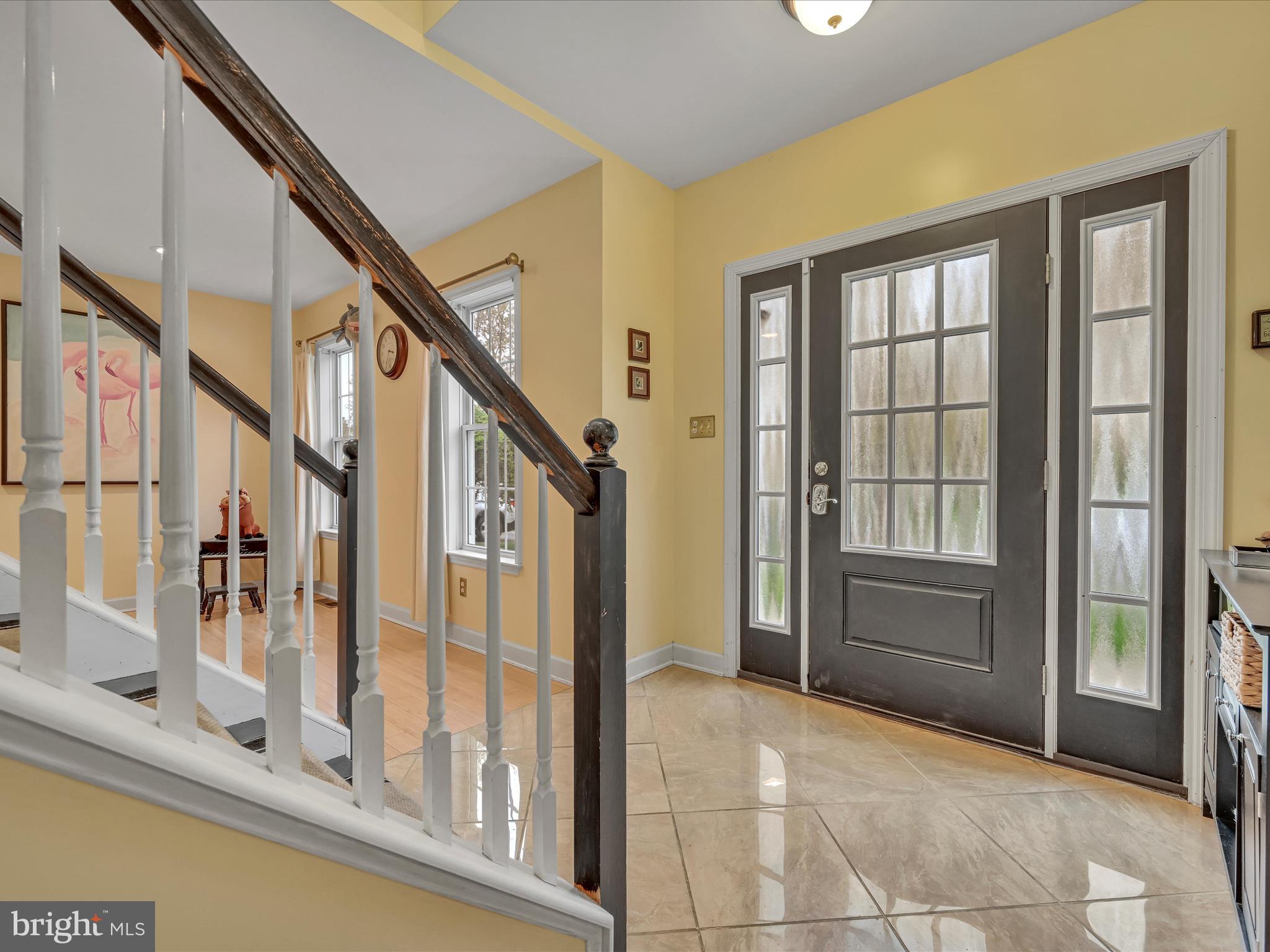 4187 Hill Terrace Drive Reading, PA 19608 - Photo 3 of 39 Foyer