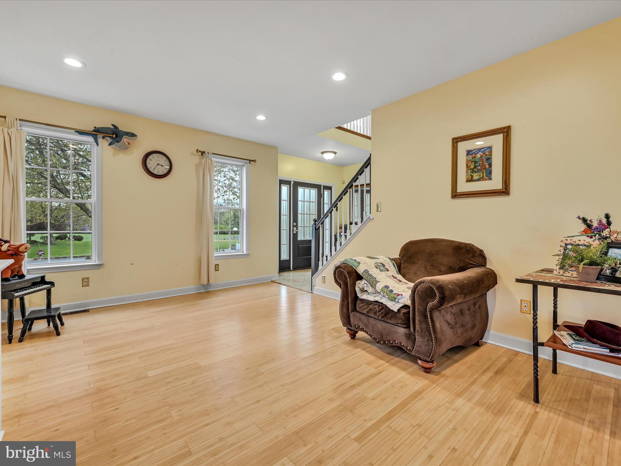 4187 Hill Terrace Drive Reading, PA 19608 - Photo 5 of 39 Living Room