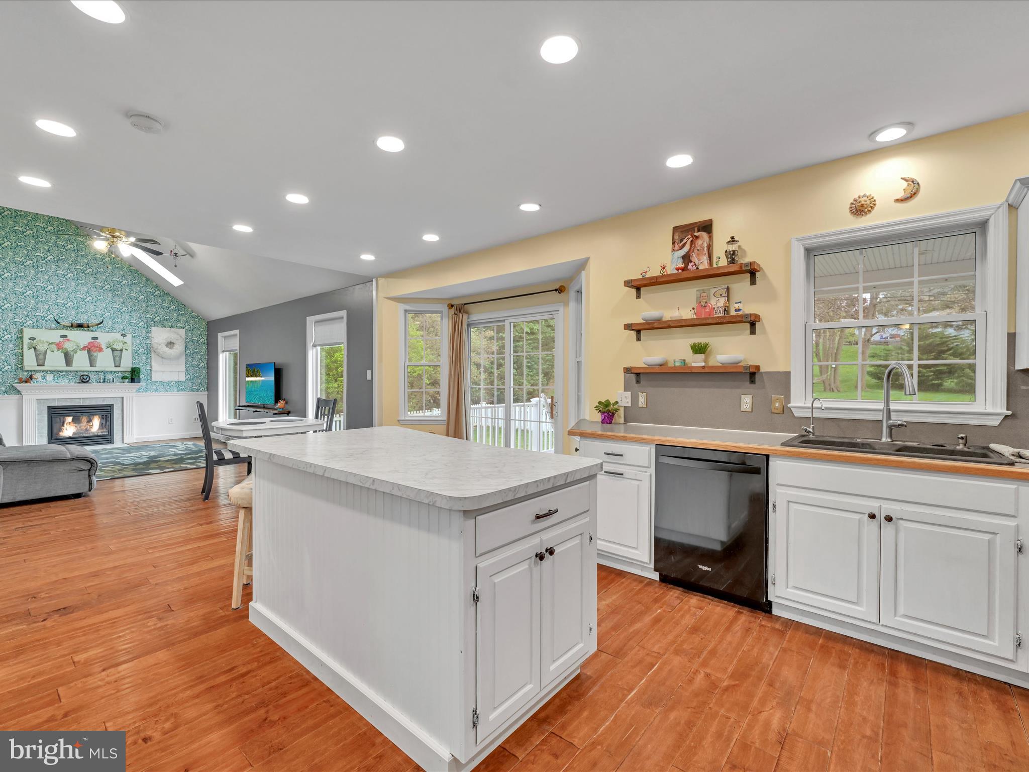 4187 Hill Terrace Drive Reading, PA 19608 - Photo 9 of 39 Kitchen