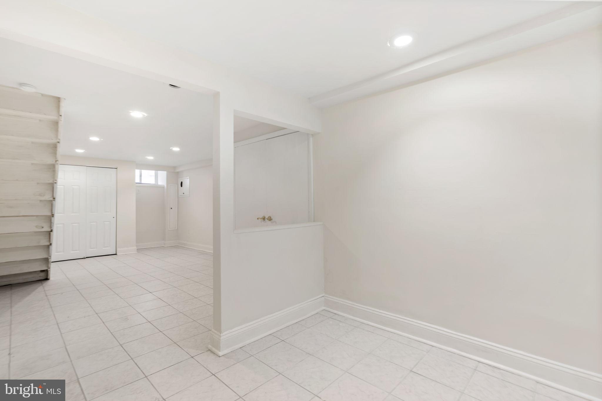 2246 South Hicks Street Philadelphia, PA 19145 - Photo 23 of 26
