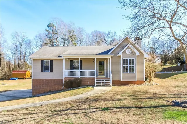 $1,855 | 226 Creek Meadow Drive, Lexington, NC 27295
