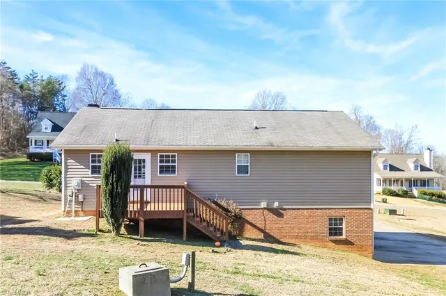 $1,855 | 226 Creek Meadow Drive, Lexington, NC 27295