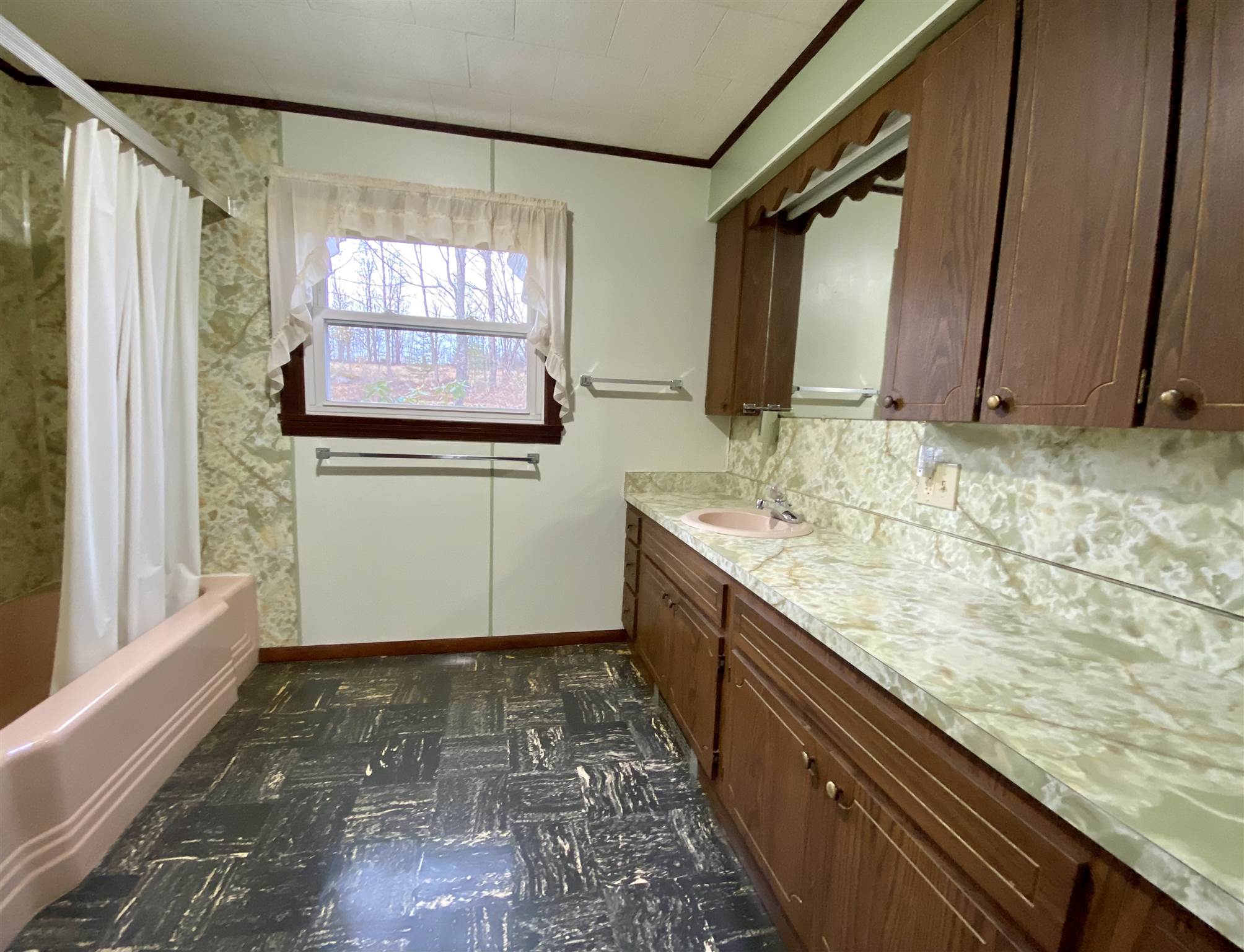 1507 Baptist Hill Road Lunenburg, VT 05906 - Photo 18 of 27