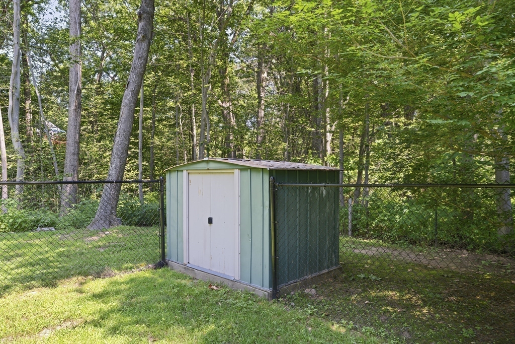 10 Mayflower Path Wayland, MA 01778 - Photo 29 of 33