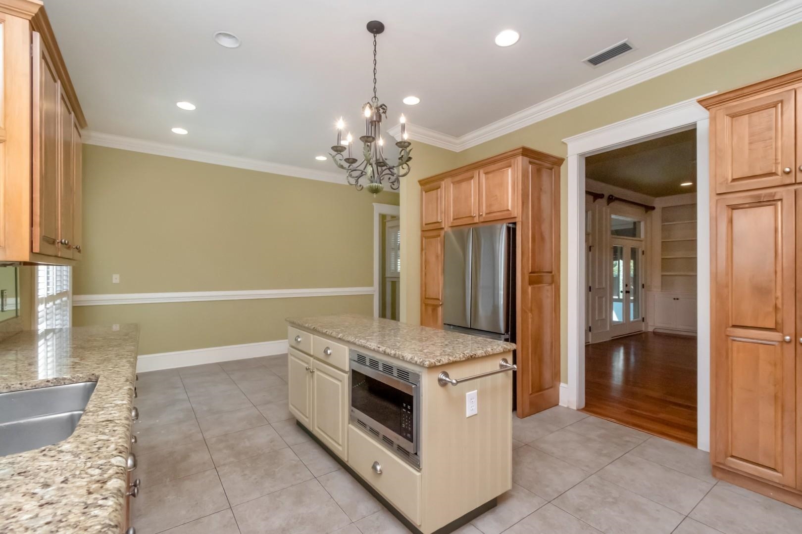 890 Randall Avenue Daphne, AL 36526 - Photo 11 of 47 Kitchen