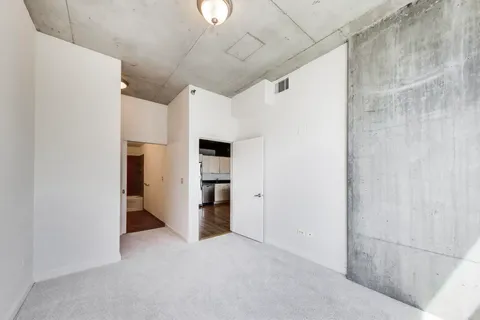 $350,000 | 1720 South Michigan Avenue, Unit 902, Chicago, IL 60616