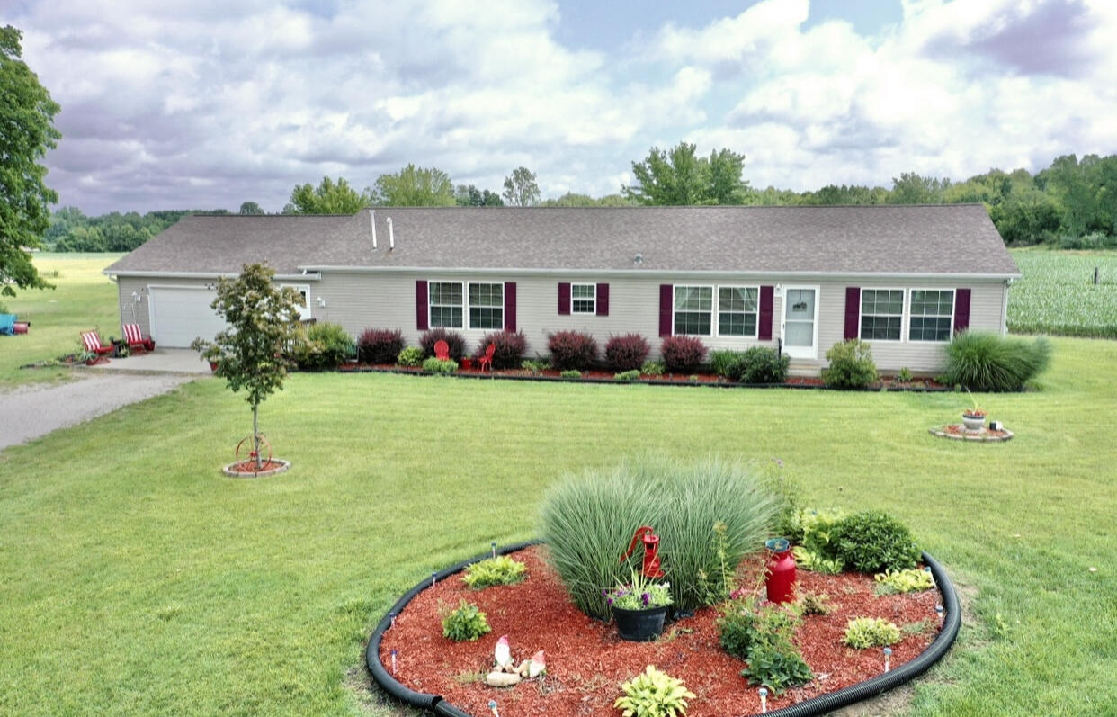 4037 Oxbow Road Sodus, MI 49126 - Photo 31 of 31 IMG_9763