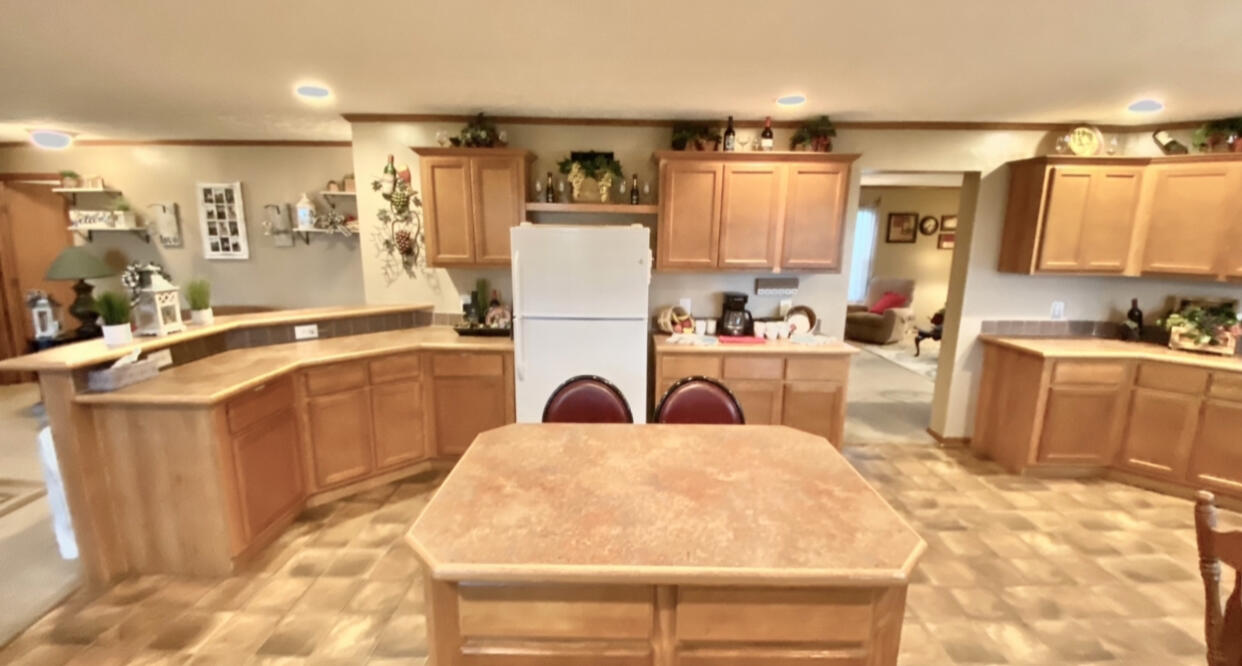 4037 Oxbow Road Sodus, MI 49126 - Photo 6 of 31 IMG_9684