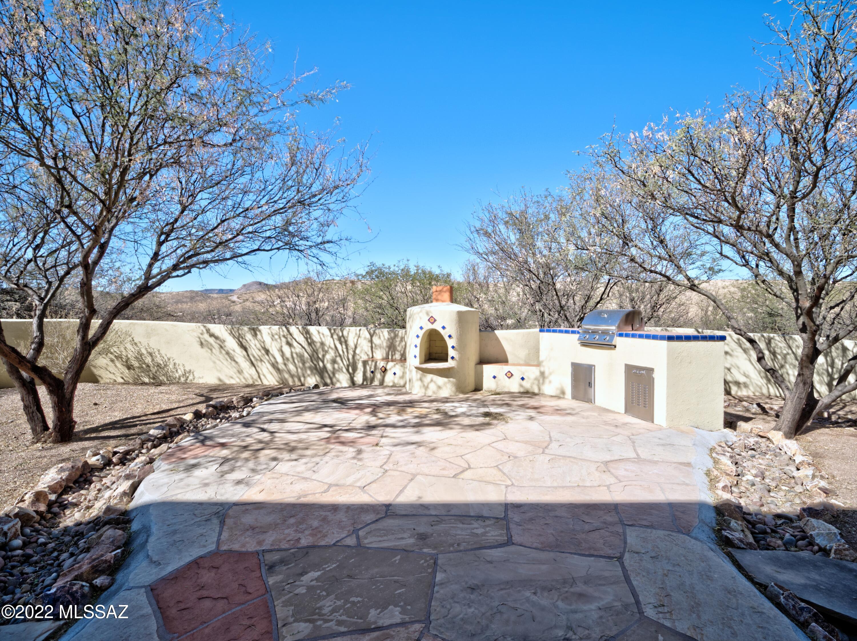 1360 Esta Corte Corte, Unit CORTE Rio Rico, AZ 85648 - Photo 12 of 32