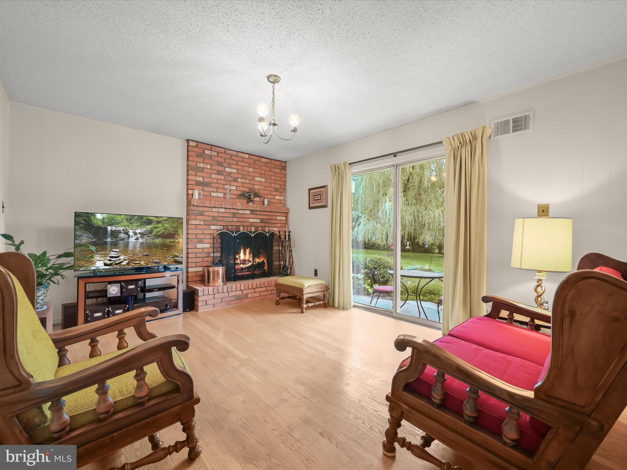 6575 Mink Hollow Road Highland, MD 20777 - Photo 14 of 44 Family Room