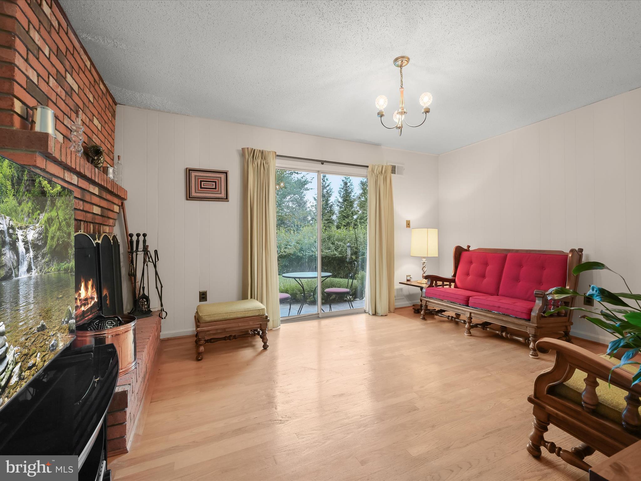 6575 Mink Hollow Road Highland, MD 20777 - Photo 15 of 44 Family Room