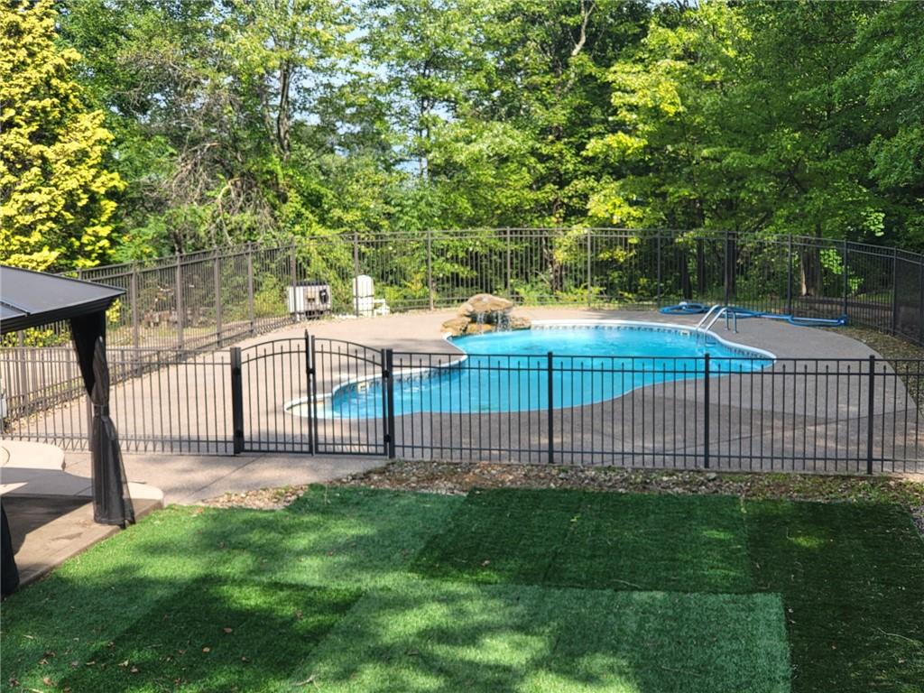 3216 Ridgeway Road Greensburg, PA 15601 - Photo 4 of 48 Gallery Image 4