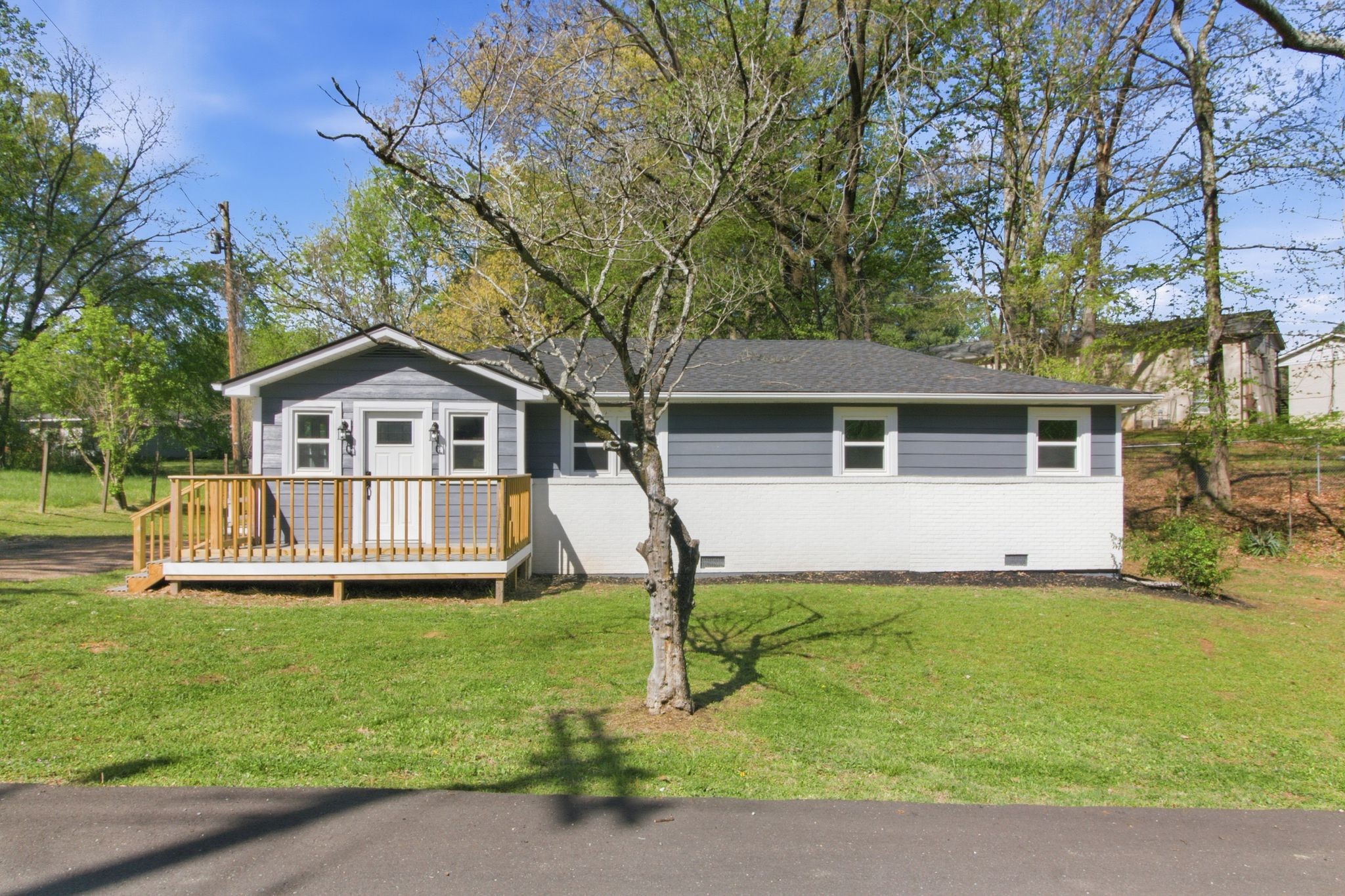 416 Powell Street Paris, TN 38242 - Photo 1 of 26