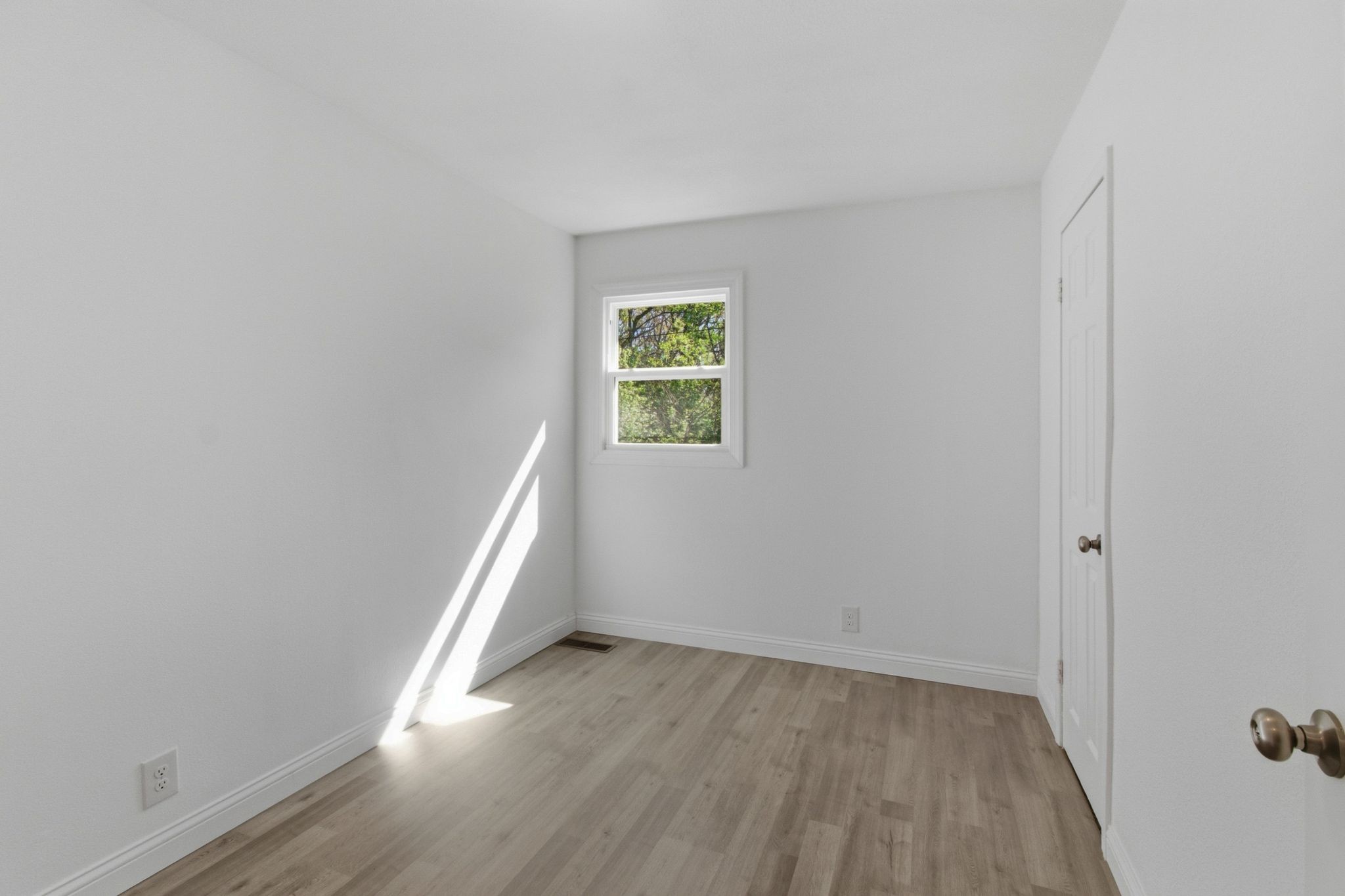 416 Powell Street Paris, TN 38242 - Photo 17 of 26