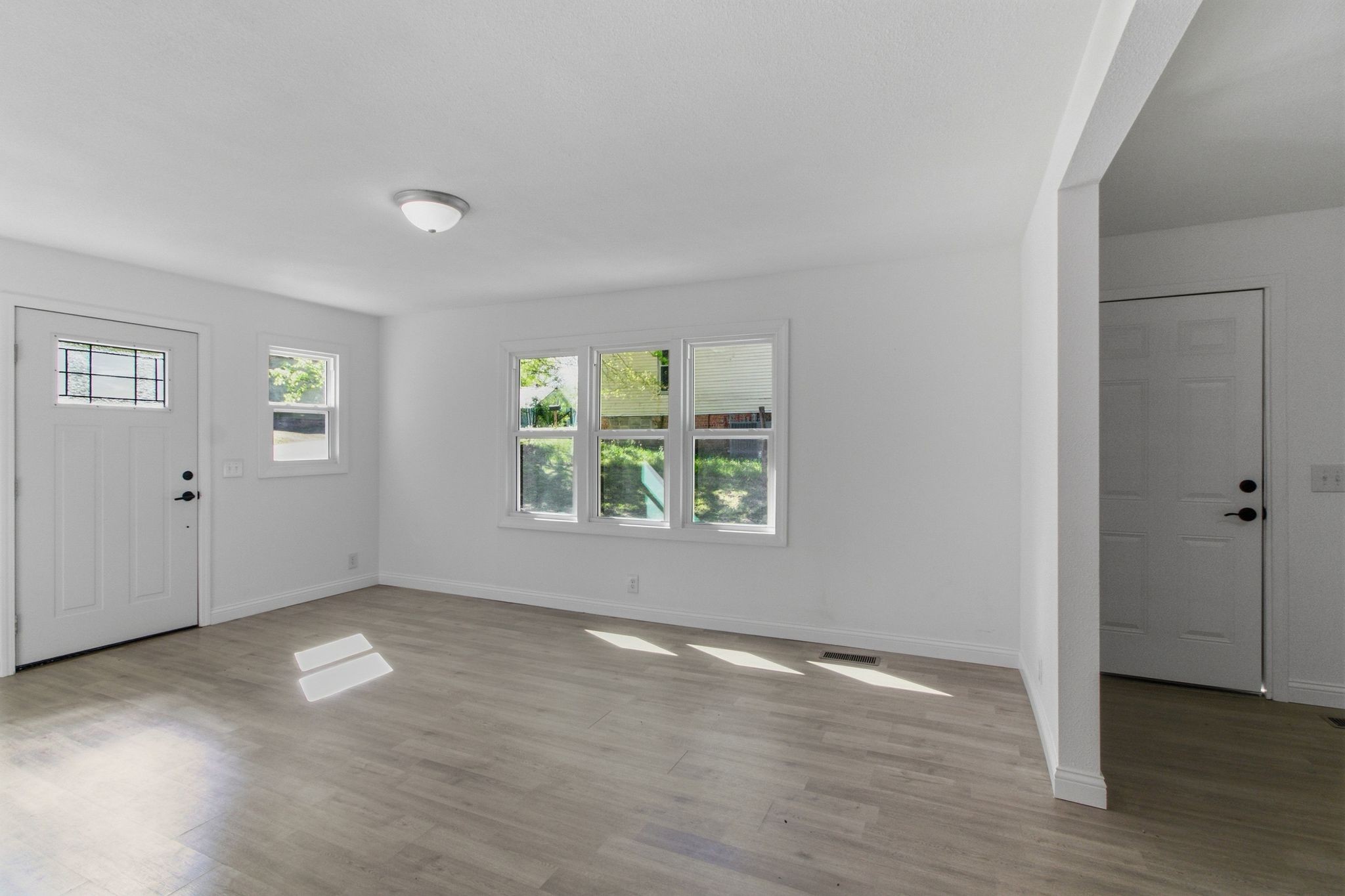 416 Powell Street Paris, TN 38242 - Photo 7 of 26