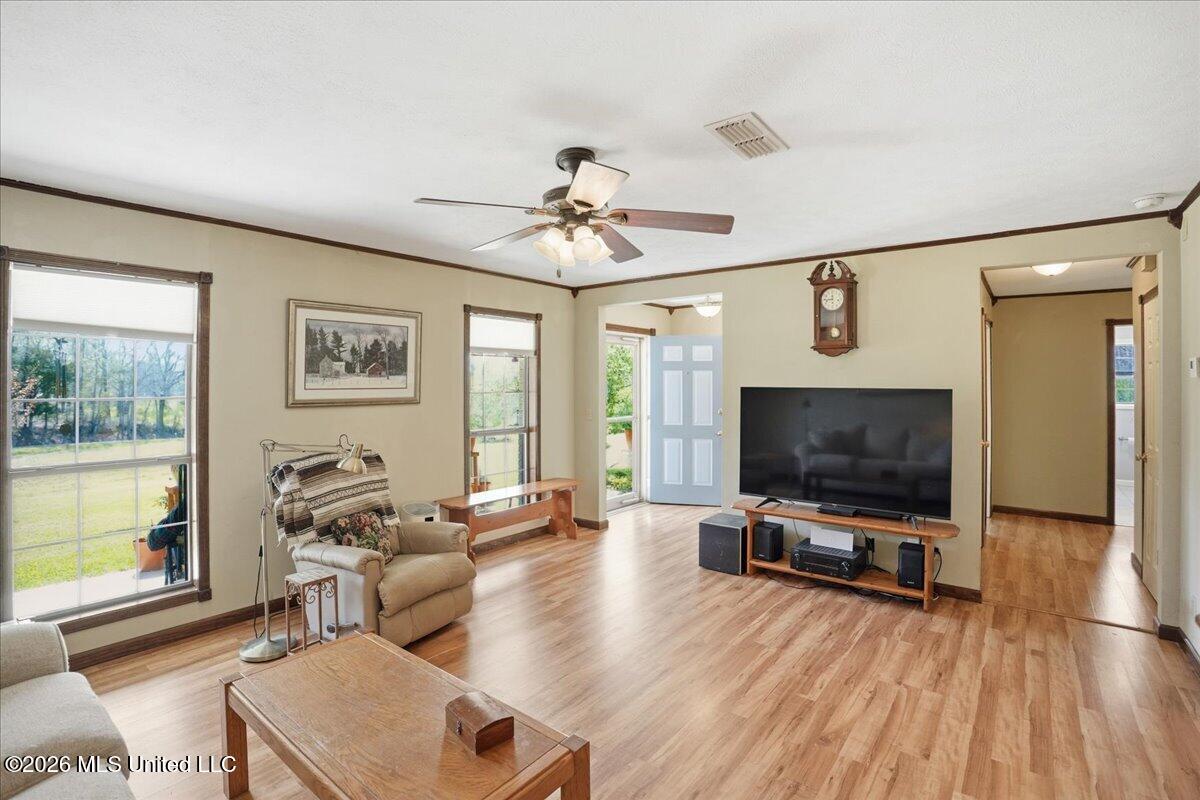 217 Malone Road Carthage, MS 39051 - Photo 8 of 34 11-217_Malone_Road_012