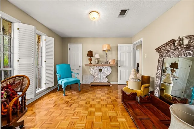 $289,500 | 202 Sweetbriar Drive, Alexandria, LA 71303