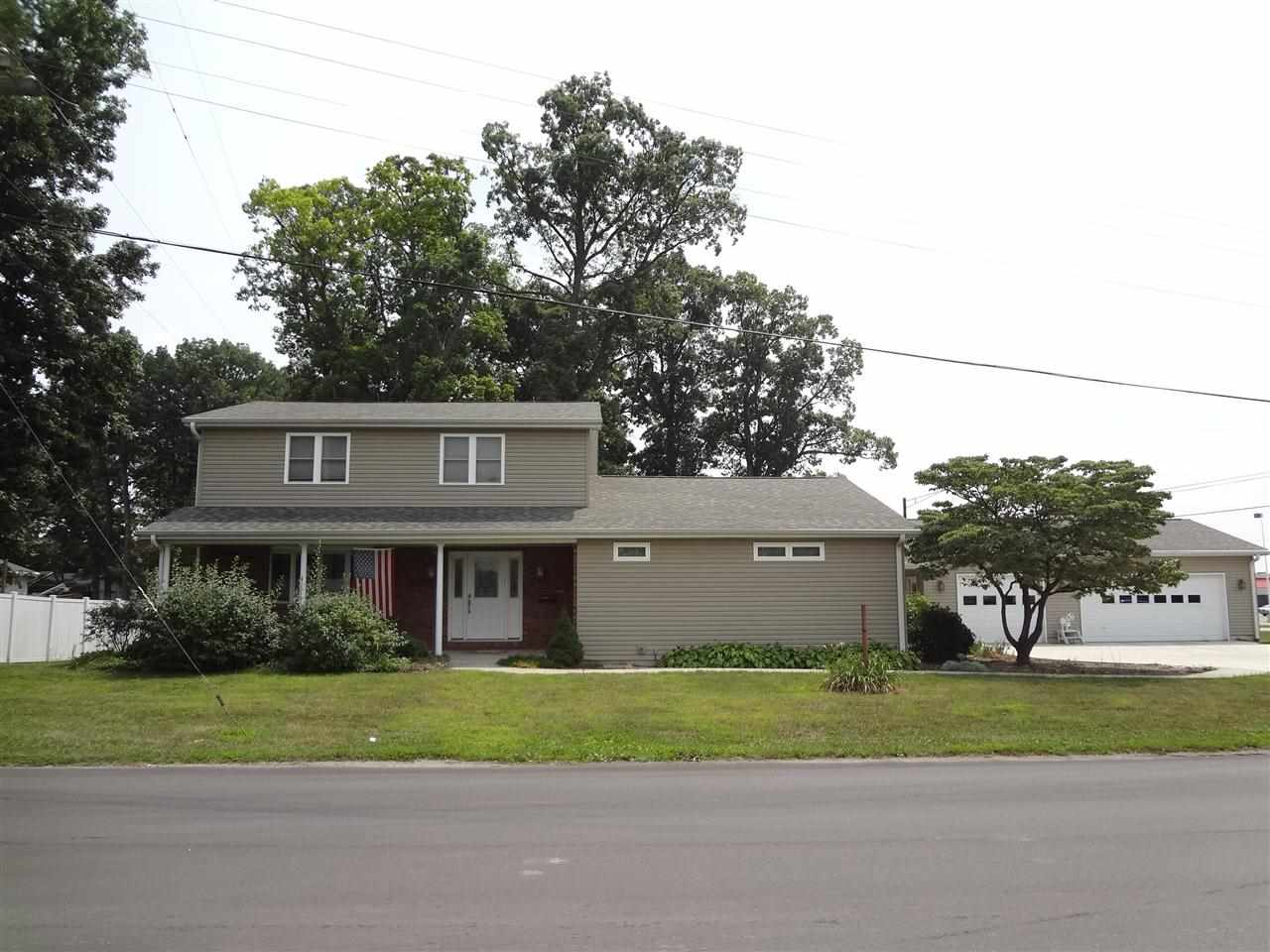 225 East 18th Street Rochester, IN 46975 - Photo 1 of 15