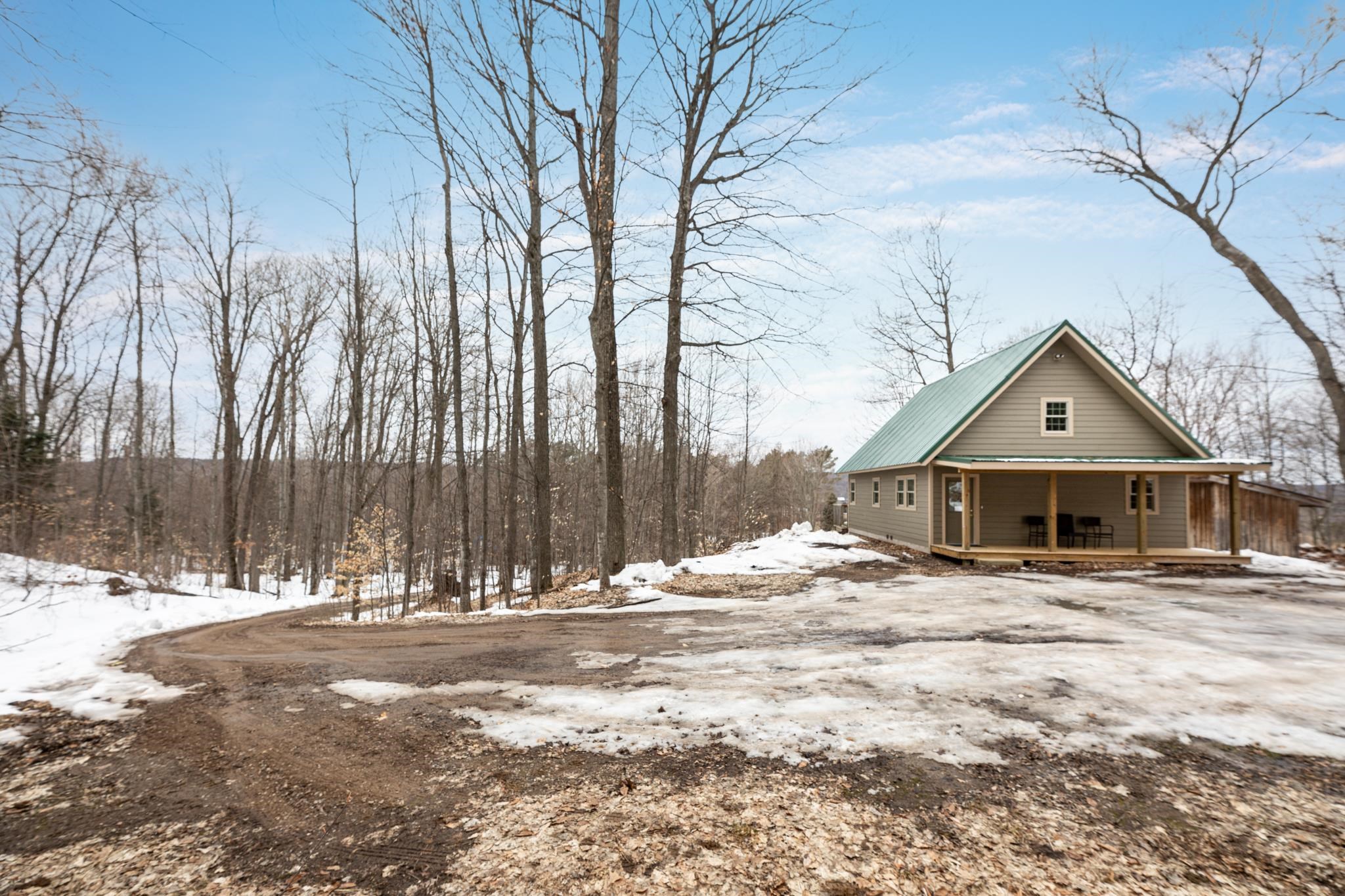 6353 South Bohemian Road Maple City, MI 49664 - Photo 26 of 46 1909362-26.JPG