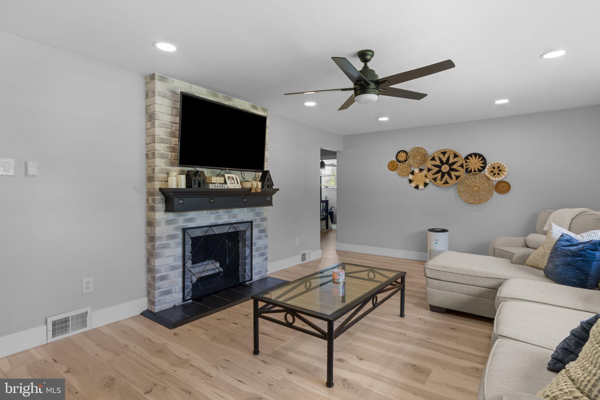 2 Brook Lane Yardley, PA 19067 - Photo 6 of 33