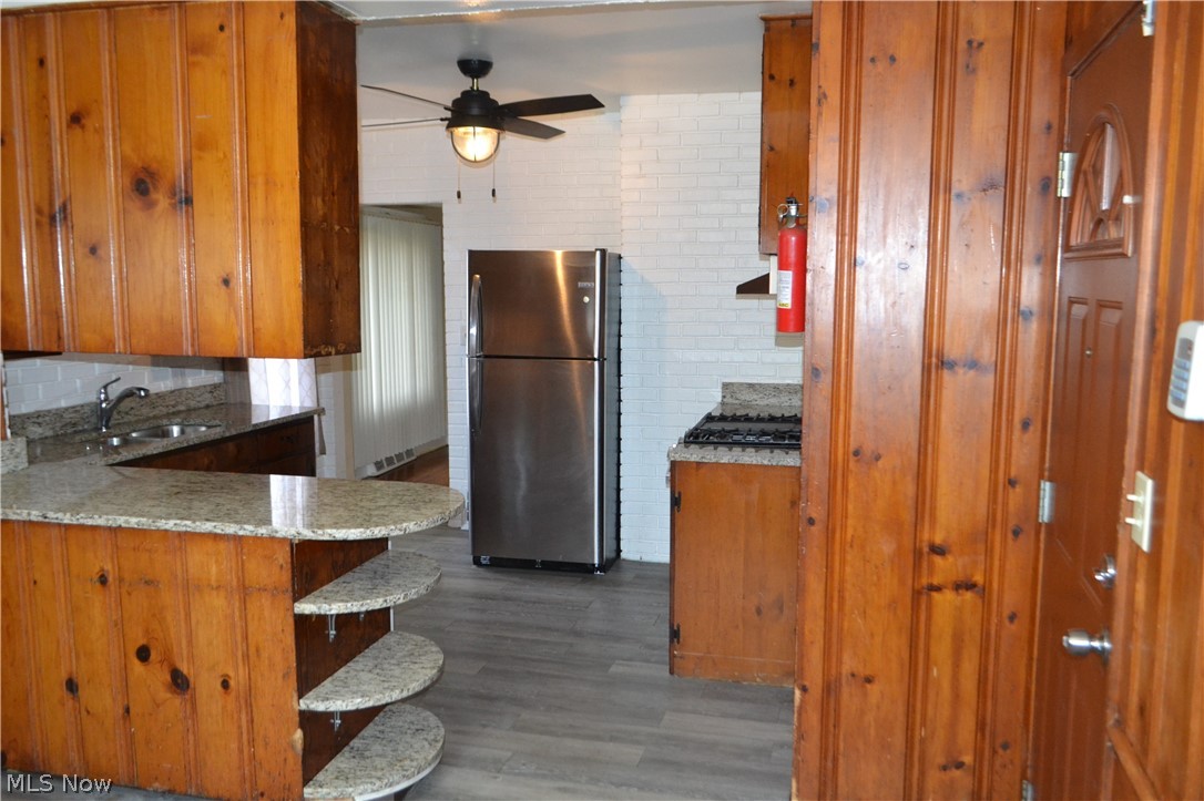 923 Nela View Road Cleveland Heights, OH 44112 - Photo 9 of 32