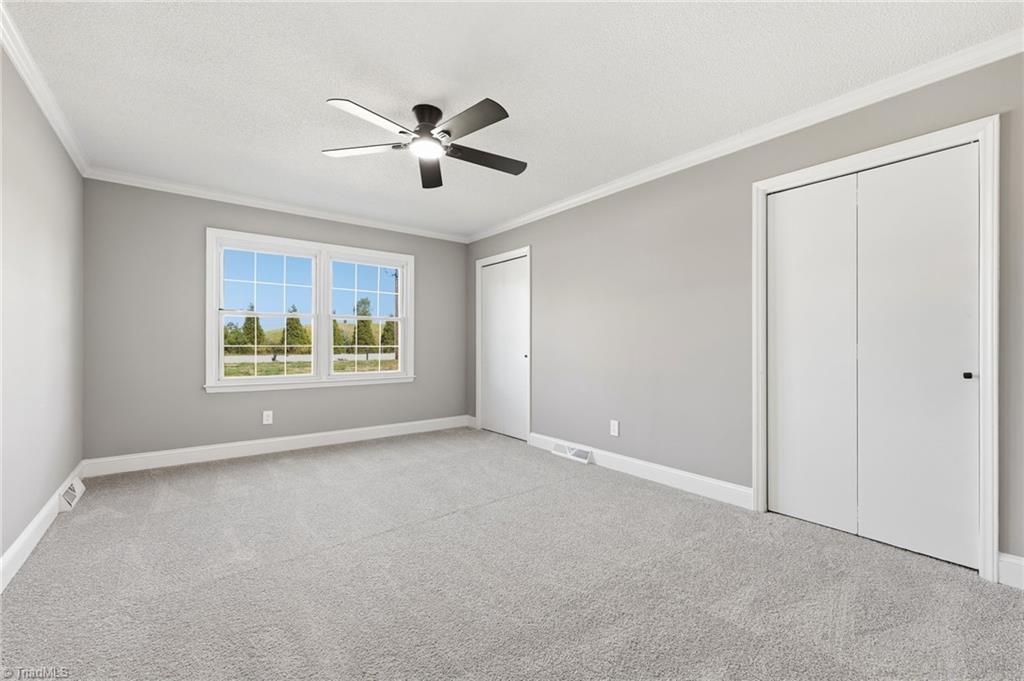 3402 Edgefield Road Greensboro, NC 27409 - Photo 7 of 46 Gallery Image 7