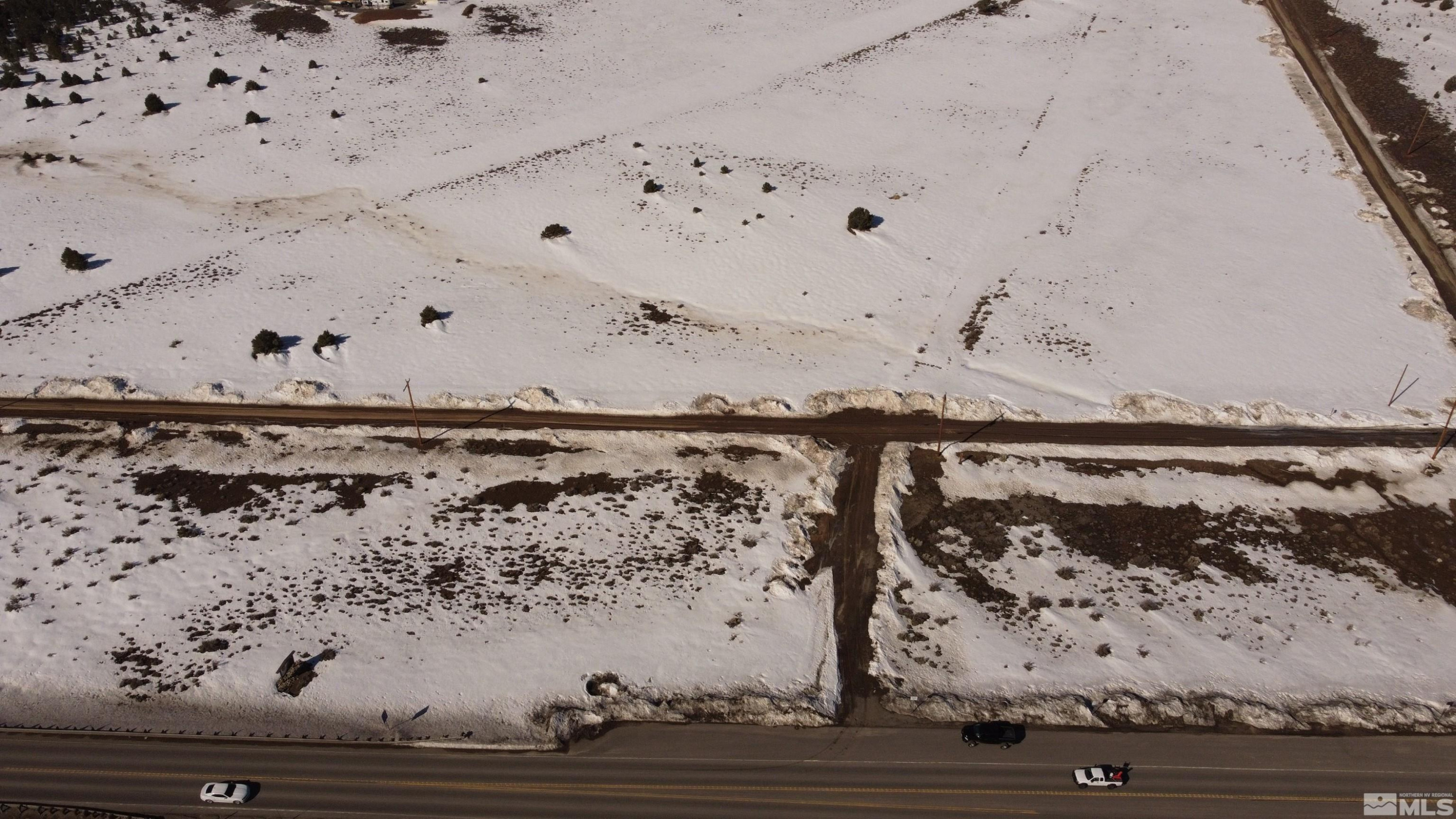 140 Toll Road Reno, NV 89521 - Photo 2 of 5 a view of a fireplace