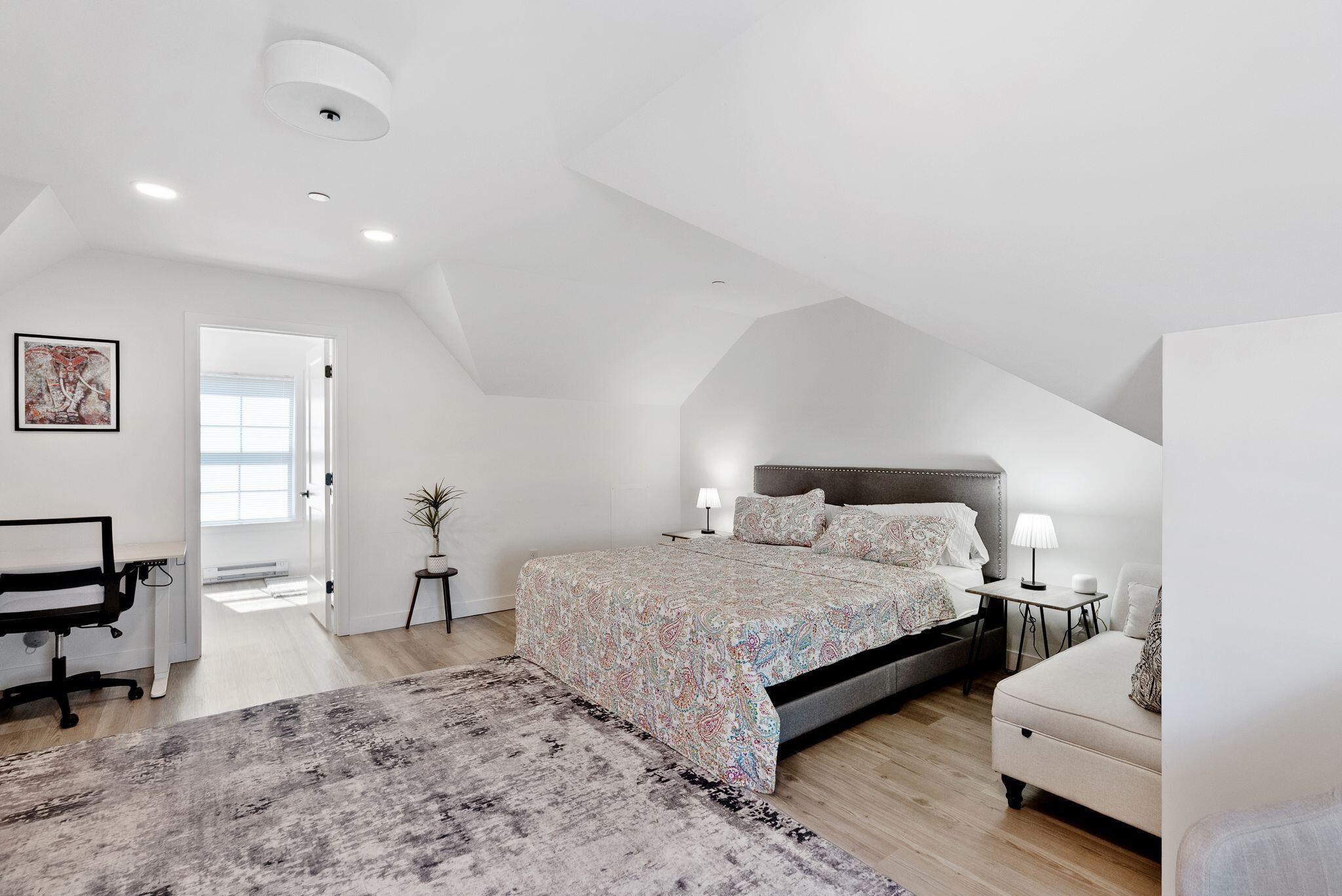 23 Frontrunner Way, Unit B1B Scarborough, ME 04074 - Photo 29 of 41 Private en-suite retreat-3rd Floorjpg