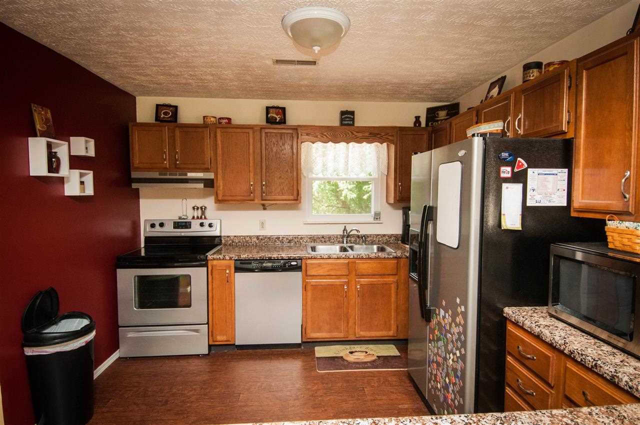 2426 Dead Level Road Hazleton, IN 47640 - Photo 7 of 26