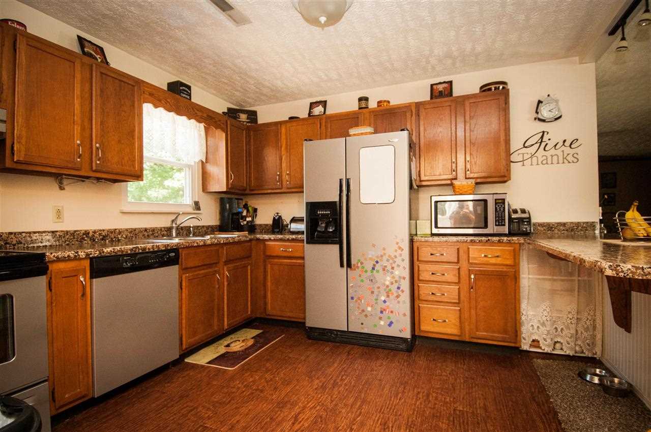 2426 Dead Level Road Hazleton, IN 47640 - Photo 8 of 26