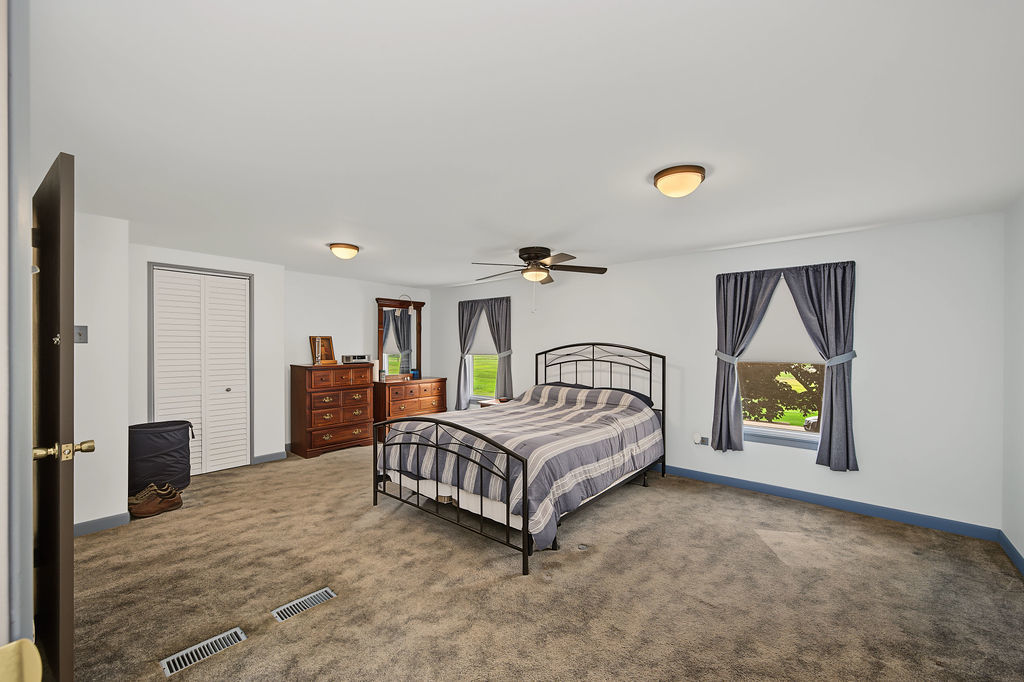 11022 South State Line Road Chicago, IL 60617 - Photo 15 of 32