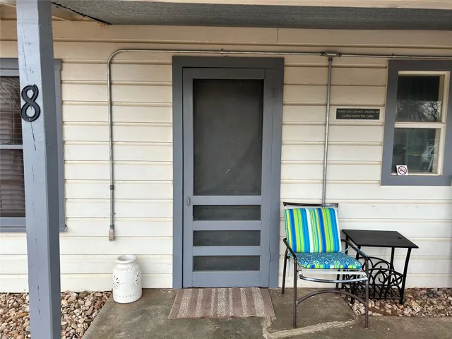 a view of entryway and hall