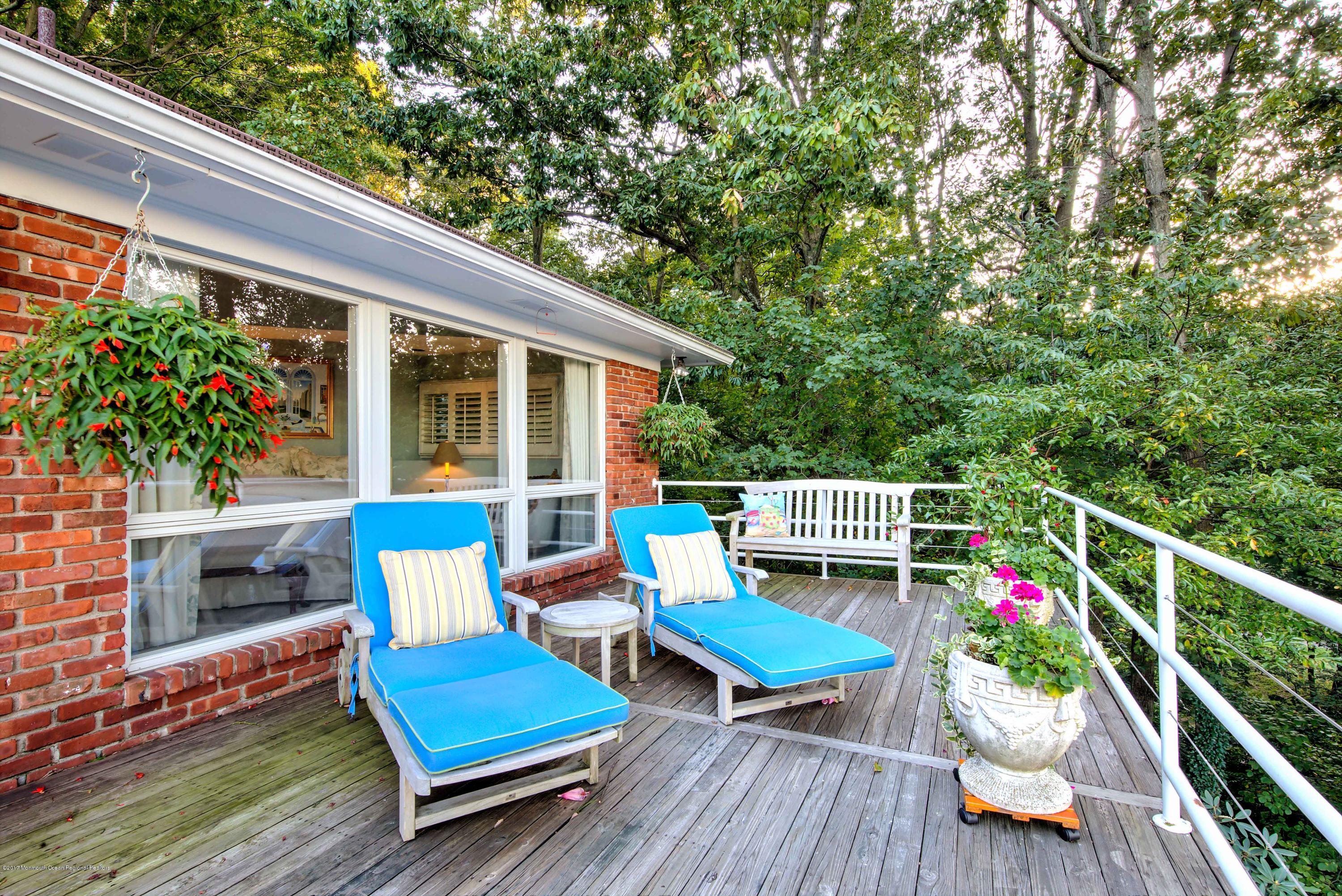 1 Hook Harbor Road Atlantic Highlands, NJ 07716 - Photo 29 of 40 a view of sitting area with furniture on wooden deck