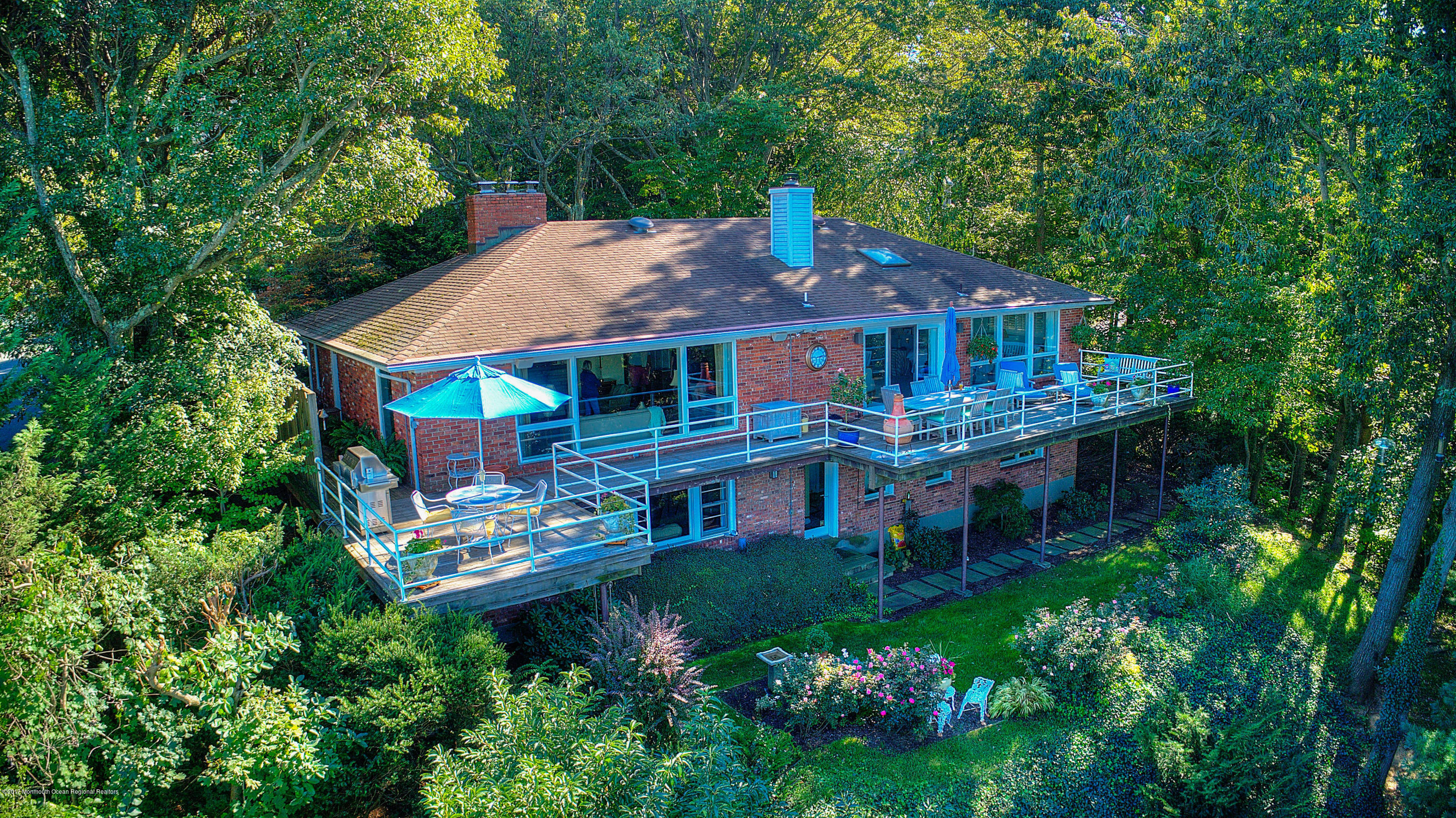 1 Hook Harbor Road Atlantic Highlands, NJ 07716 - Photo 5 of 40 a aerial view of a house yard