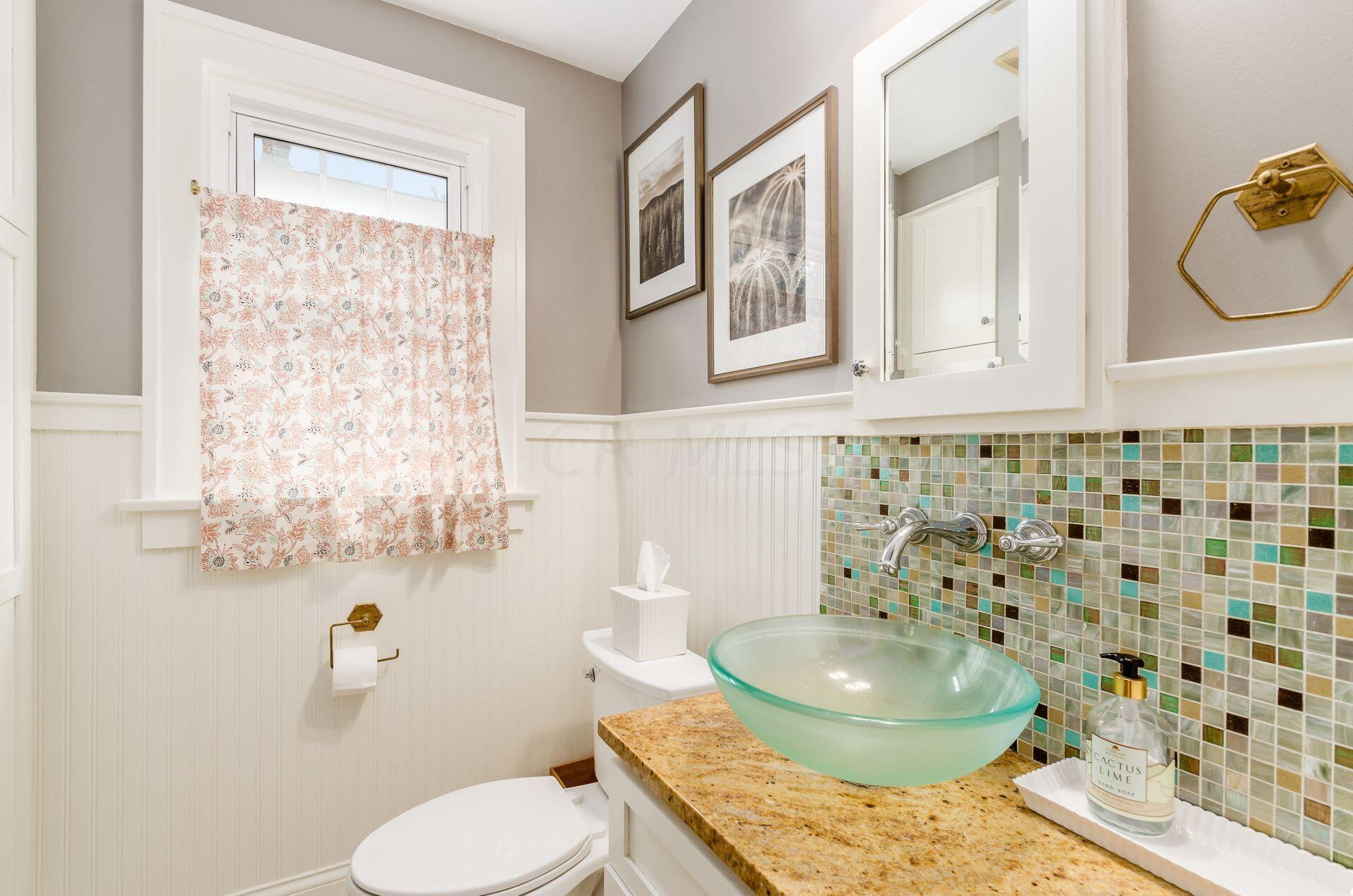 78 Brevoort Road Columbus, OH 43214 - Photo 30 of 55 Upstairs Bath