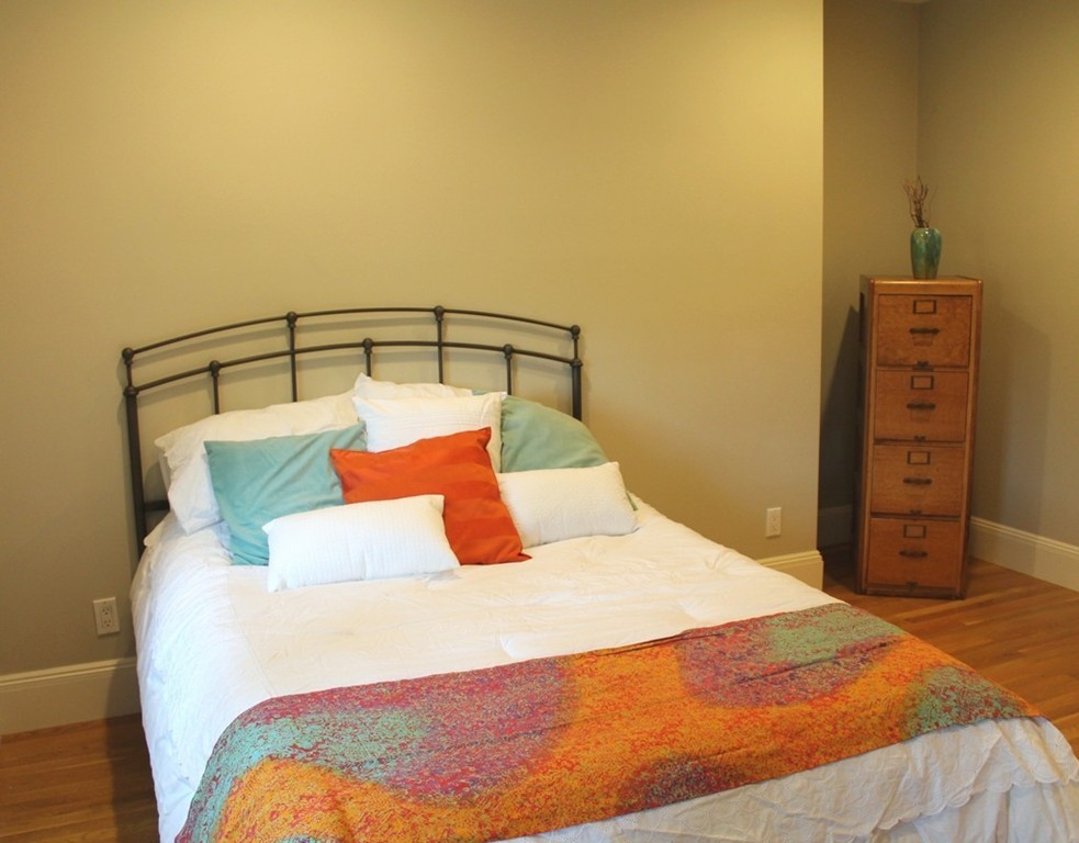 31 Greystone Road, Unit 3 Malden, MA 02148 - Photo 11 of 16 Gallery Image 11