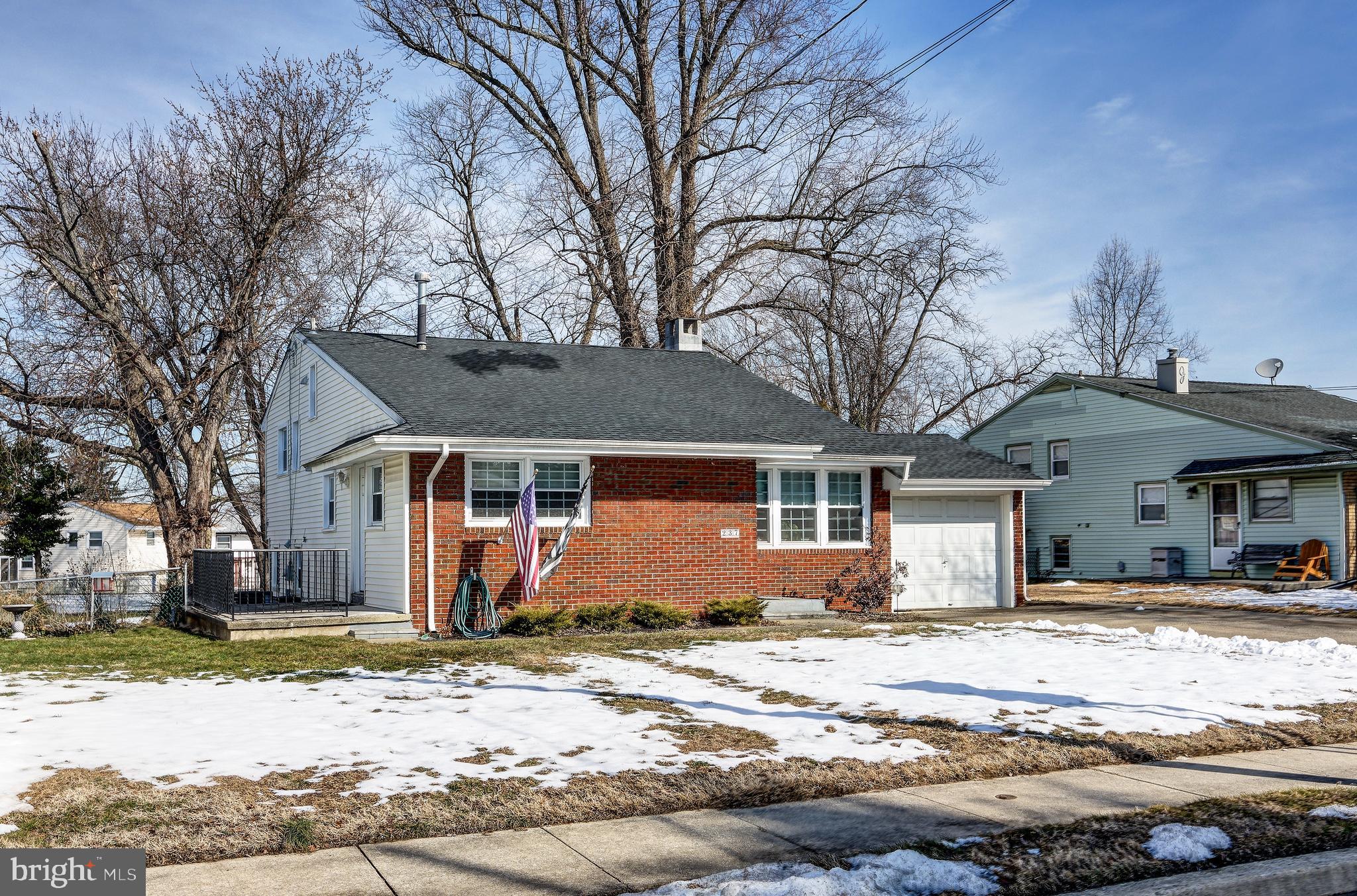 237 Creek Road Bellmawr, NJ 08031 - Photo 2 of 35