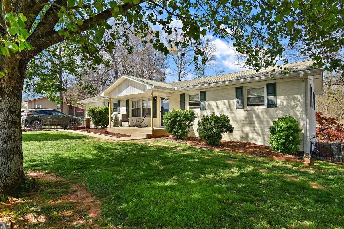 3926 Old Tullahoma Road Winchester, TN 37398 - Photo 2 of 26