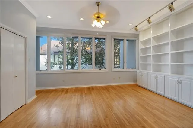 $315,000 | 305 Jackson Avenue, Mandeville, LA 70448