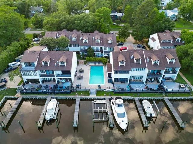 $315,000 | 305 Jackson Avenue, Mandeville, LA 70448