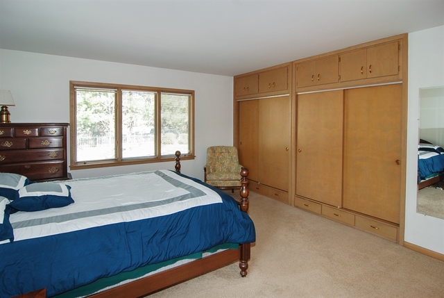 294 Gatesby Road Riverside, IL 60546 - Photo 10 of 25