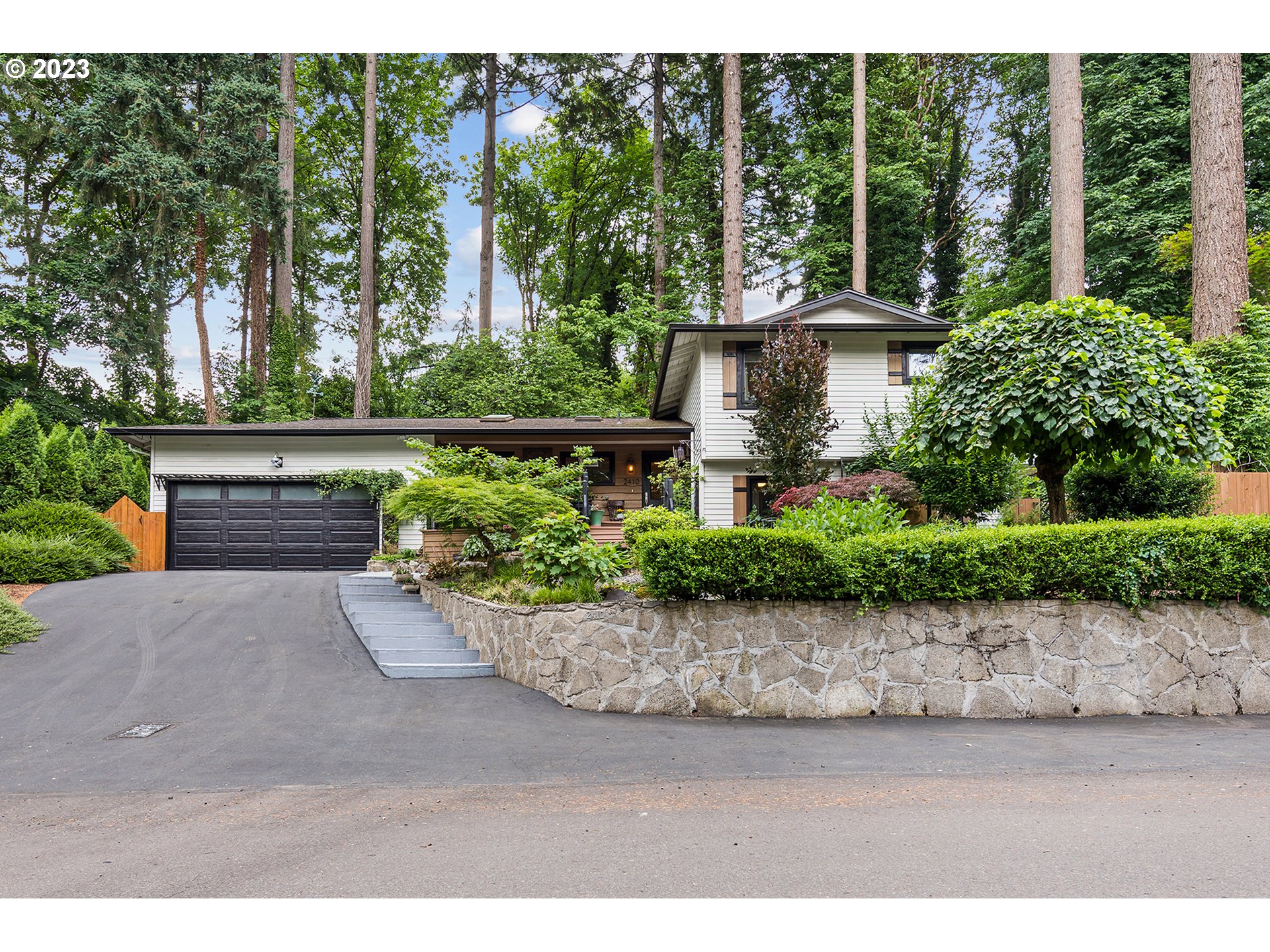 2410 Park Road Lake Oswego, OR 97034 - Photo 1 of 48 Gallery Image 1