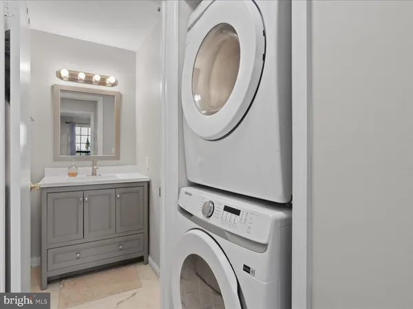 $2,125 | 6908 B Mary Caroline Circle, Unit B, Alexandria, VA 22310