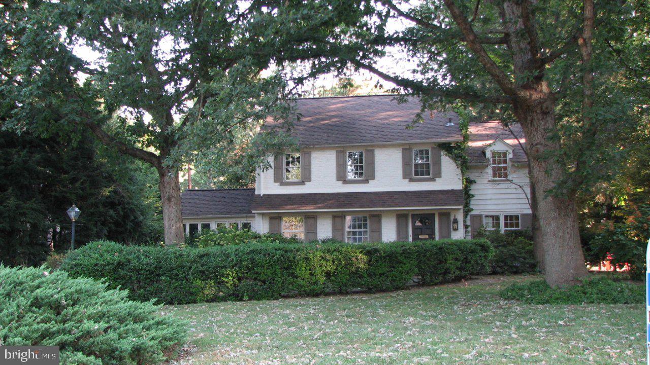 1315 Hillcrest Road Lancaster, PA 17603 - Photo 1 of 9 Gallery Image 1