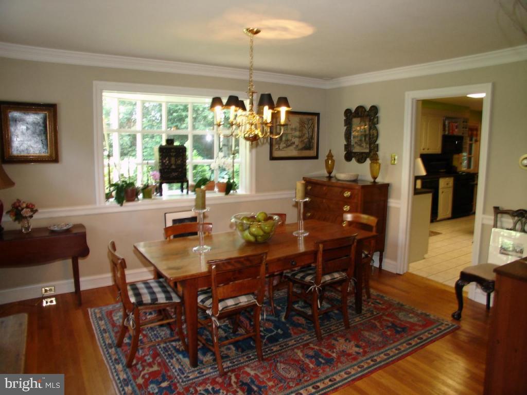 1315 Hillcrest Road Lancaster, PA 17603 - Photo 3 of 9 Gallery Image 3