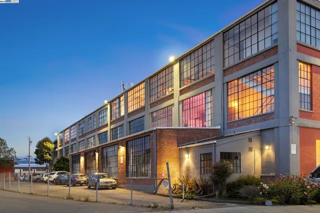 $584,000 | 4053 Harlan Street, Unit 313, Emeryville, CA 94608