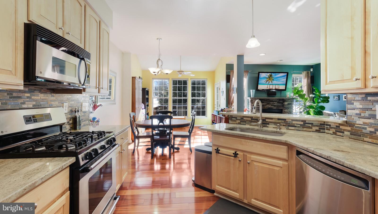 1806 Adams Way Jamison, PA 18929 - Photo 16 of 42