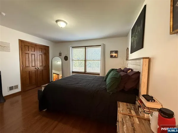 $3,250 | 555 Jefferson Street, Unit 1, Carlstadt, NJ 07072